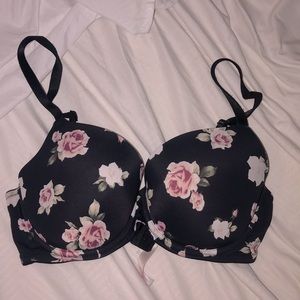 Black Floral Victorias Secret Lightly Lined Bra